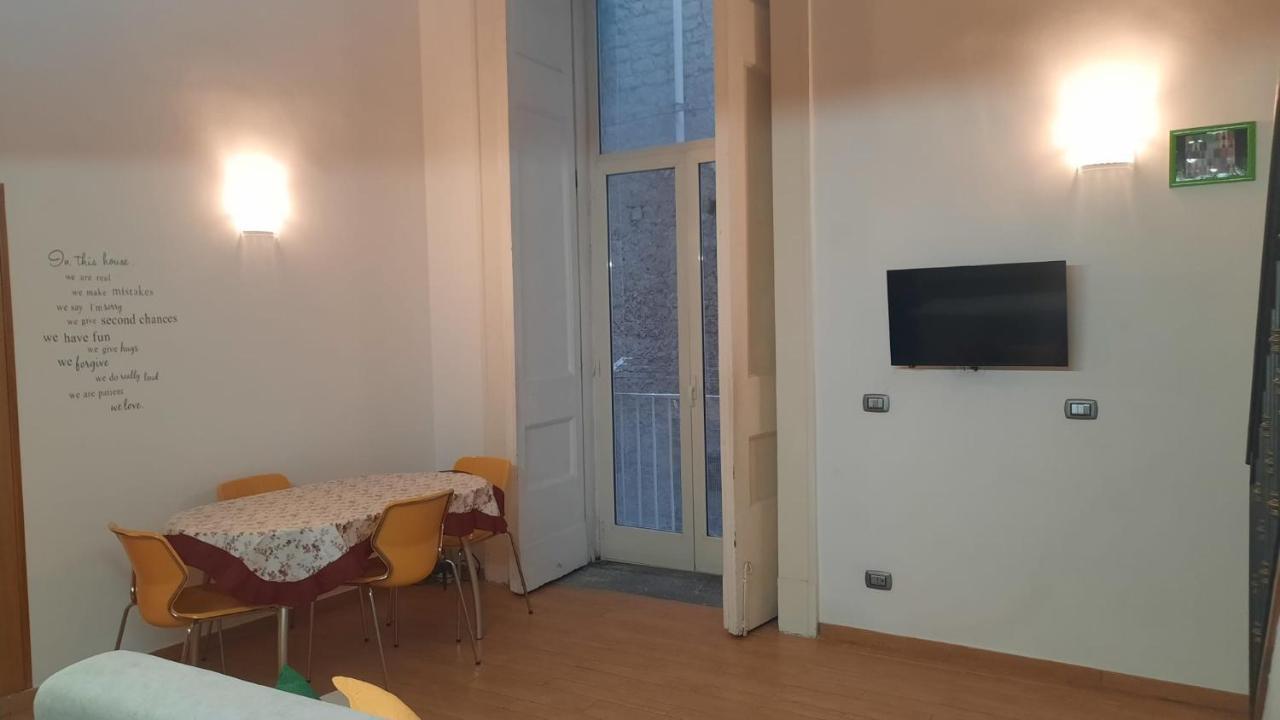 White Home Quartieri Spagnoli Nápoles Exterior foto